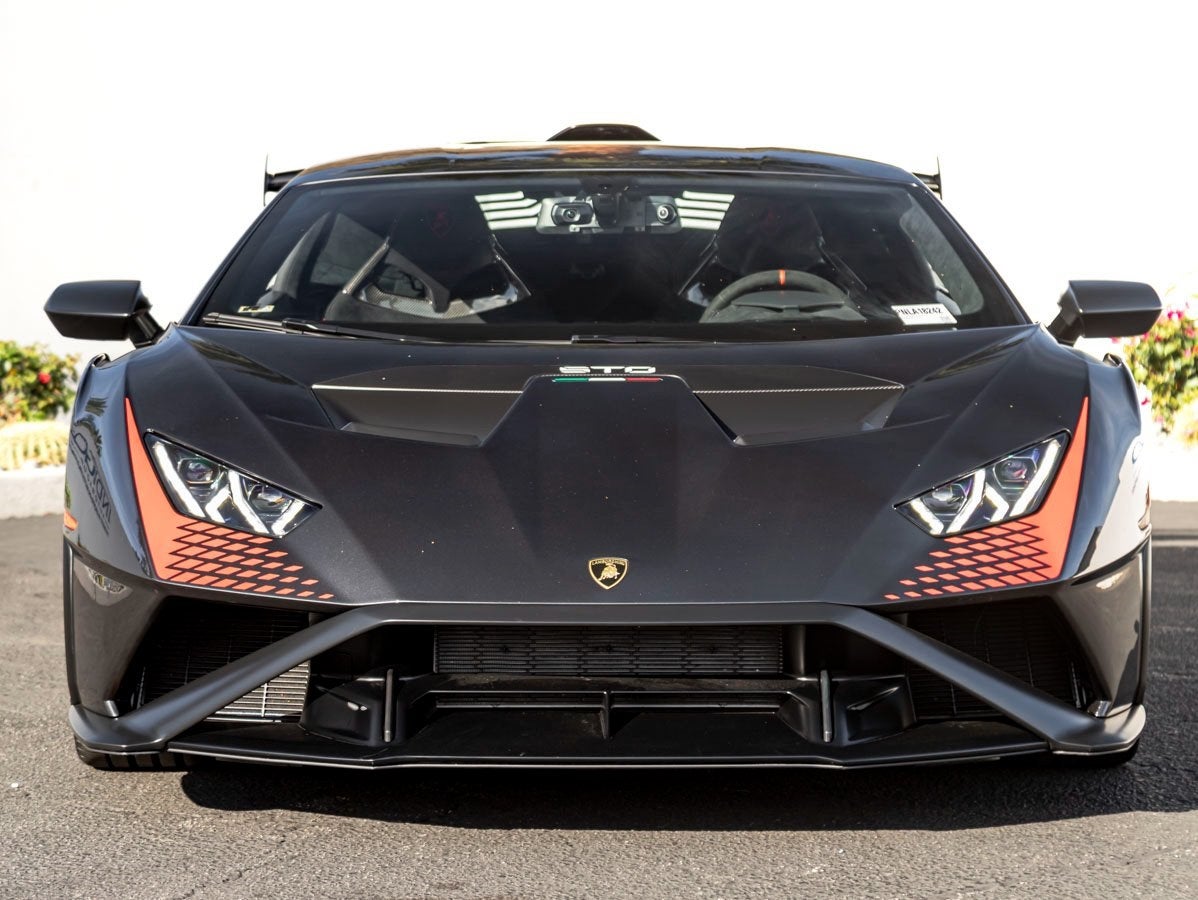 2022 Lamborghini Huracan STO Base