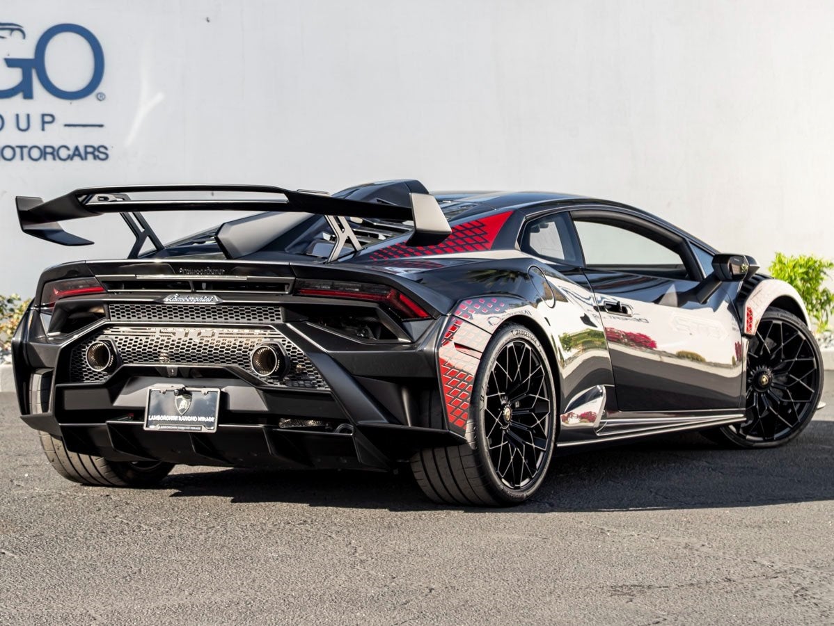 2022 Lamborghini Huracan STO Base