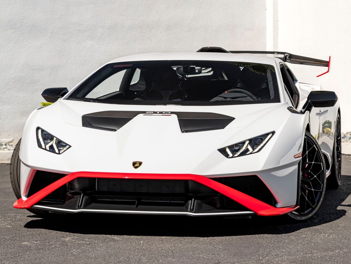 2024 Lamborghini Huracan STO Base
