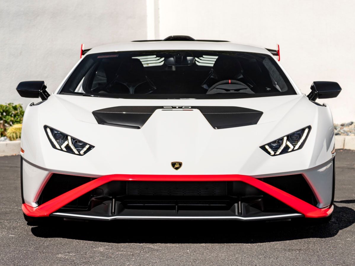 2024 Lamborghini Huracan STO Base