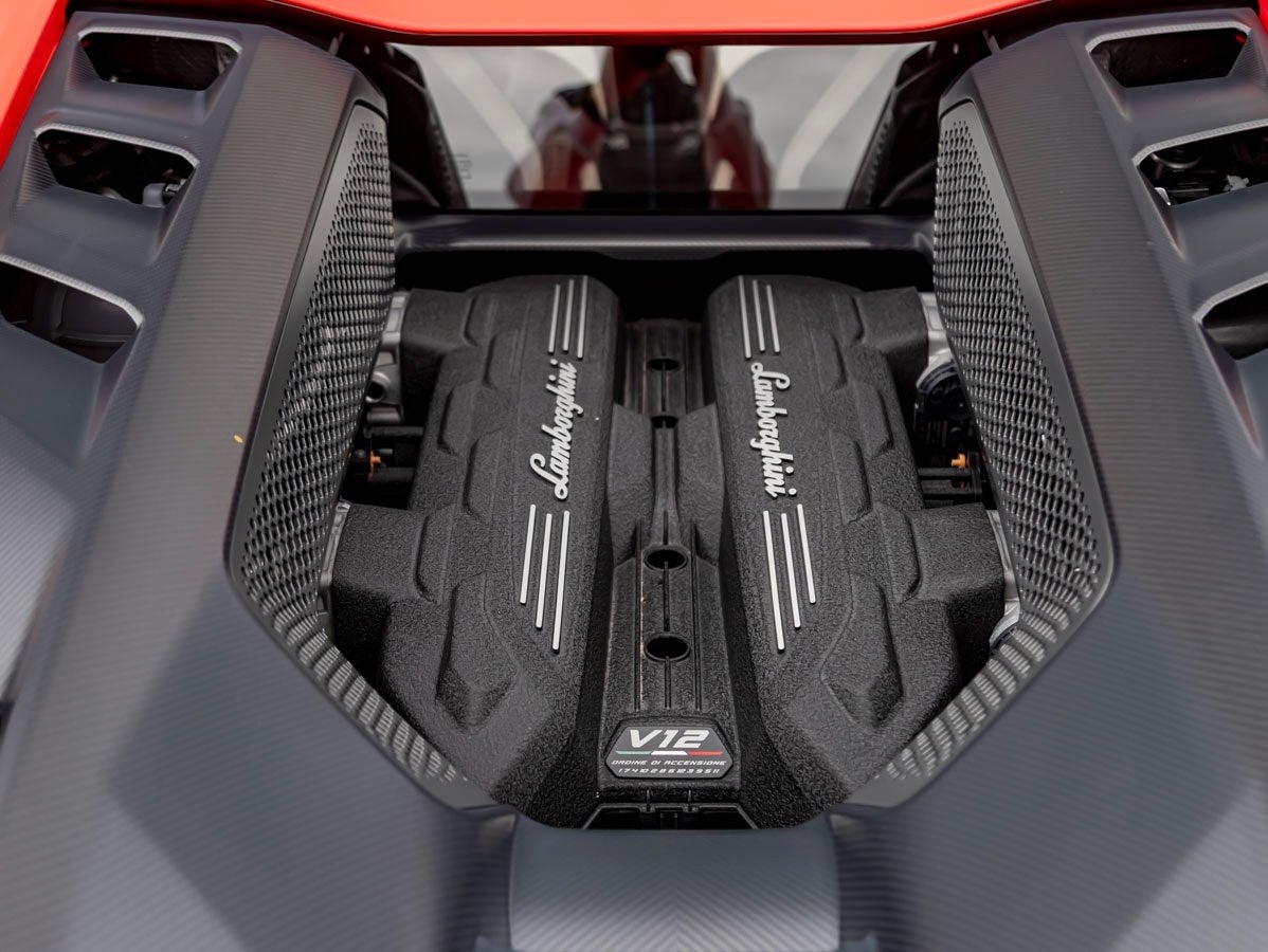 2024 Lamborghini Revuelto Base