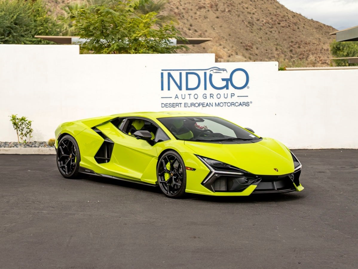 2025 Lamborghini Revuelto Base