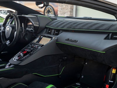 2020 Lamborghini Aventador SVJ Base