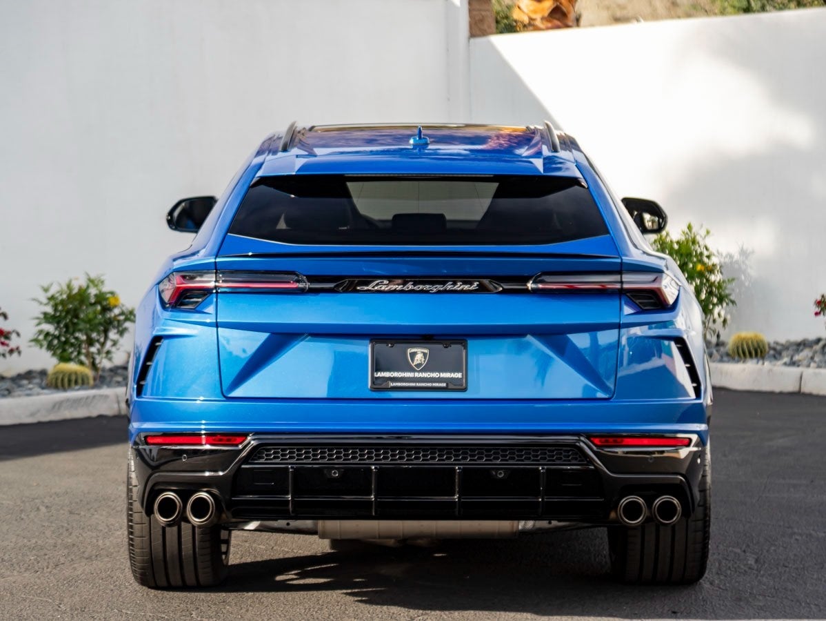 2022 Lamborghini Urus Base