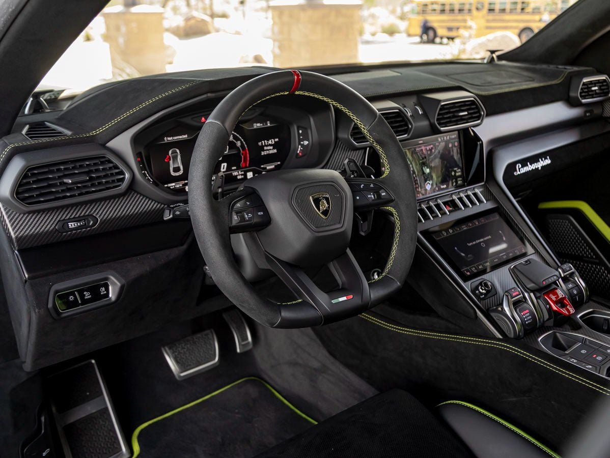 2023 Lamborghini Urus Performante