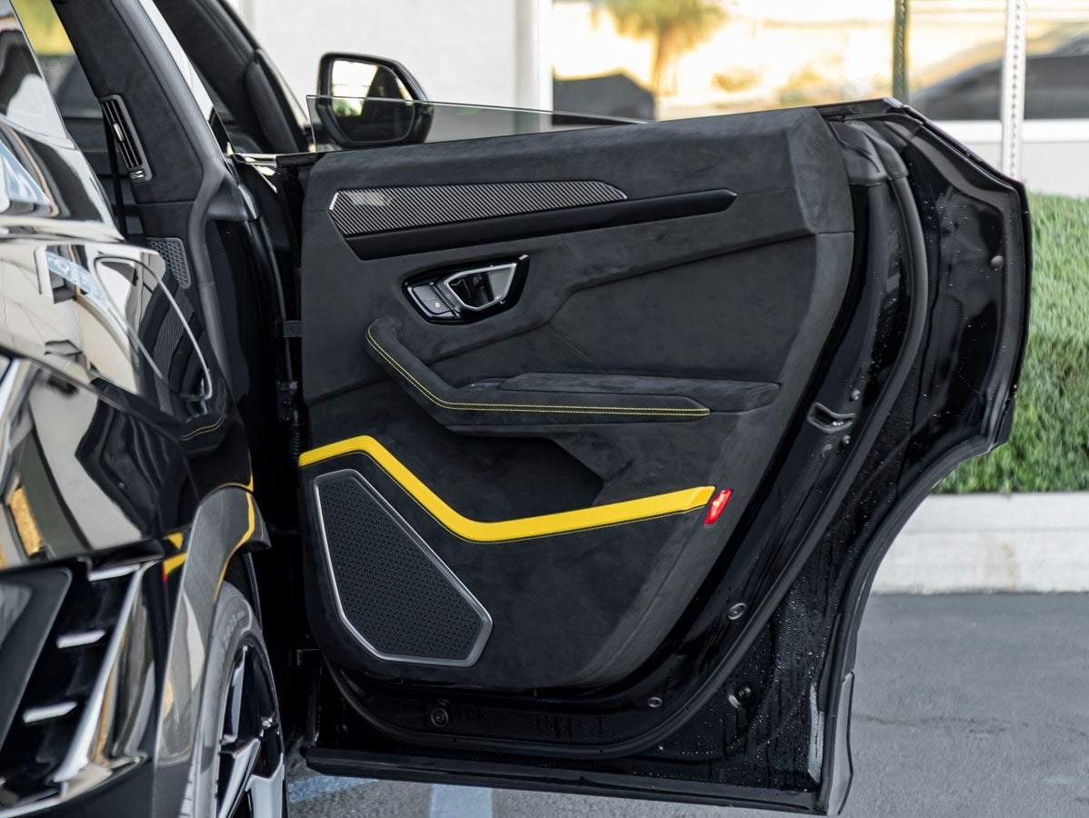 2024 Lamborghini Urus Performante