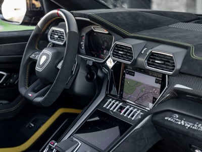 2024 Lamborghini Urus Performante