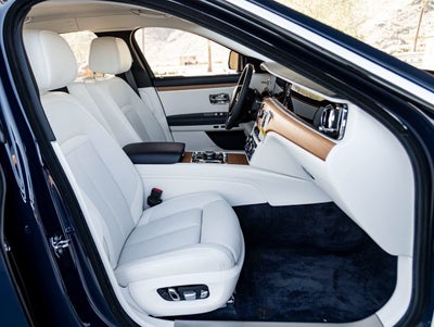 2025 Rolls-Royce Ghost 