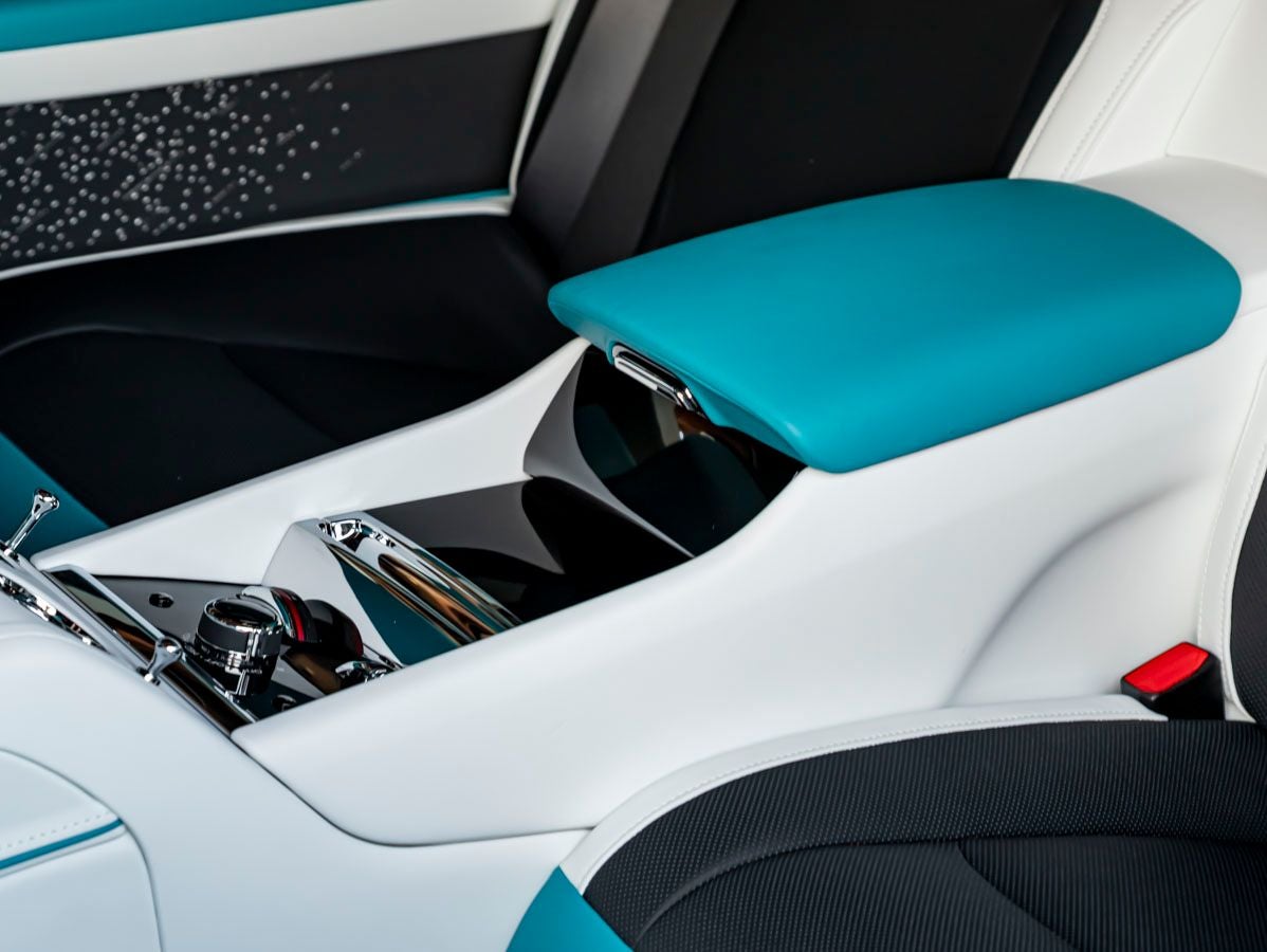 2025 Rolls-Royce Spectre 
