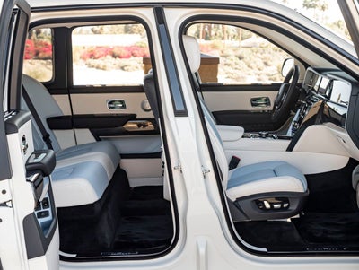 2026 Rolls-Royce Black Badge Cullinan