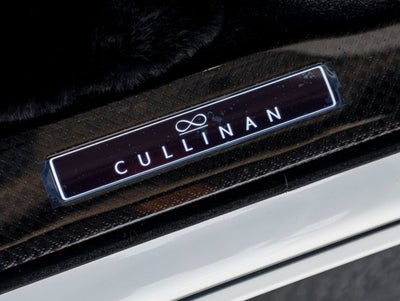 2026 Rolls-Royce Black Badge Cullinan