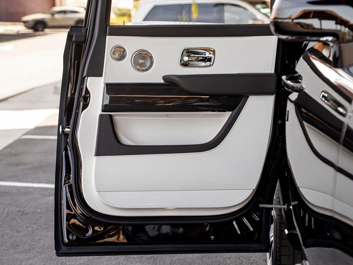 2026 Rolls-Royce Black Badge Cullinan
