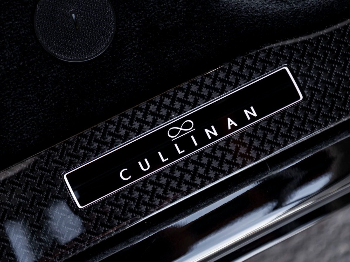 2026 Rolls-Royce Black Badge Cullinan