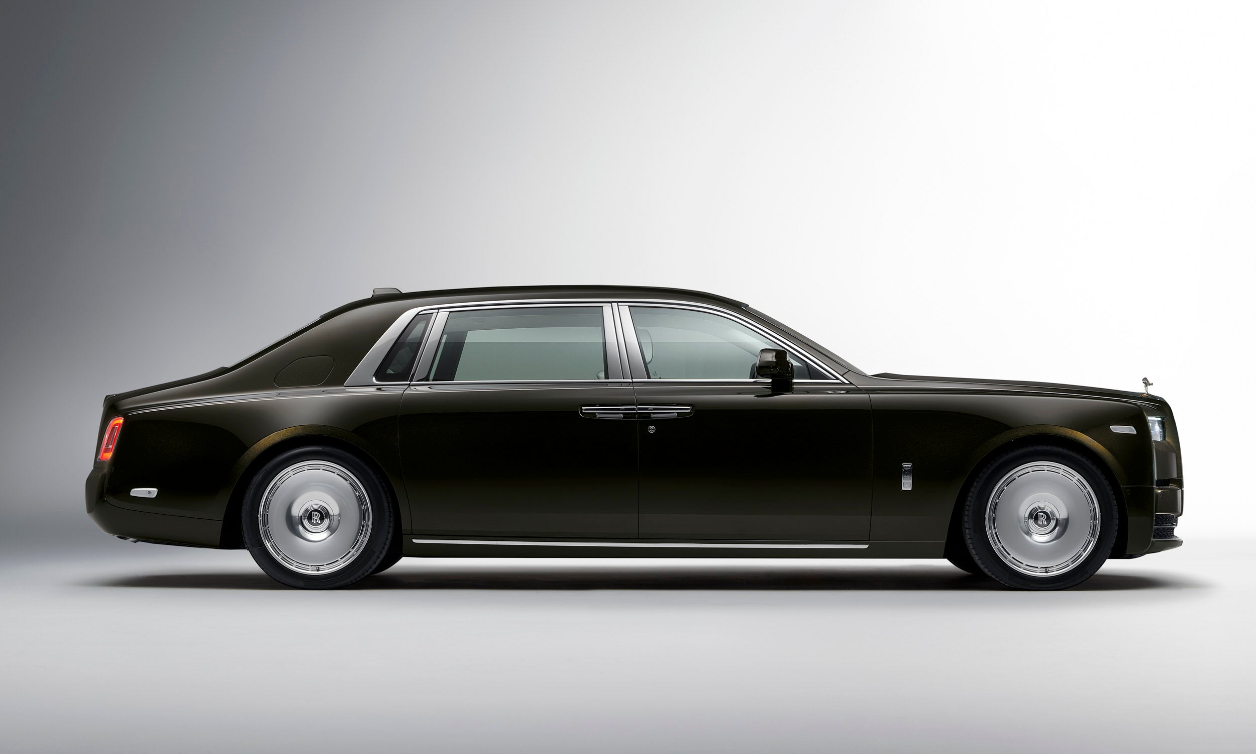 Help Im in Love With RollsRoyces Ridiculous New 13000 Wheels