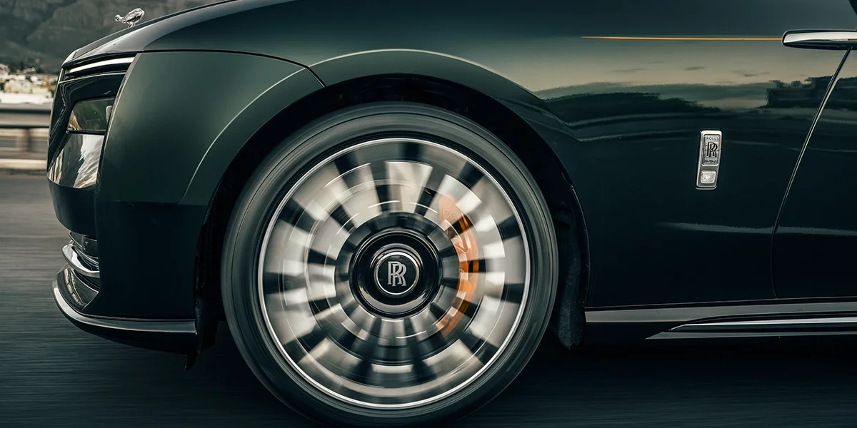 2027 Rolls-Royce Spectre Series II digital interface and connected electric vehicle technology